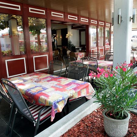 Hotel Le National Delemont Bagian luar foto