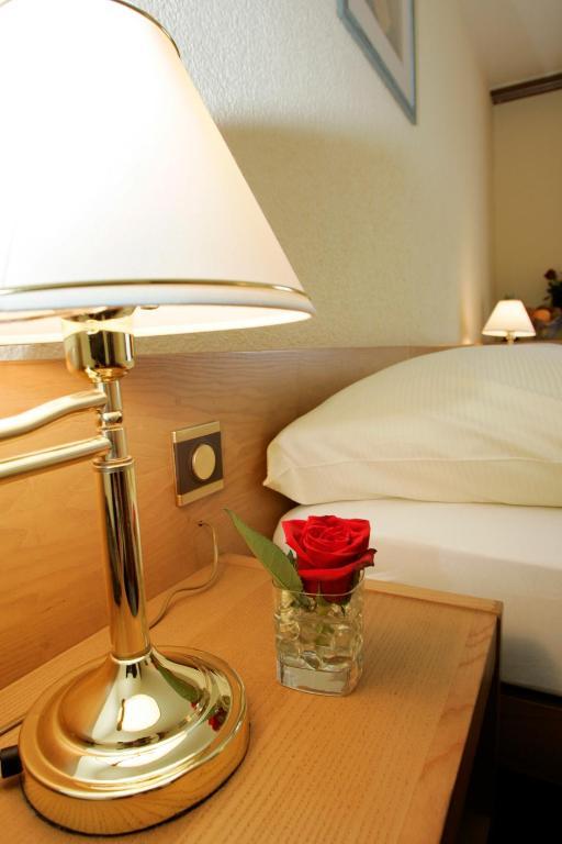 Hotel Le National Delemont Ruang foto